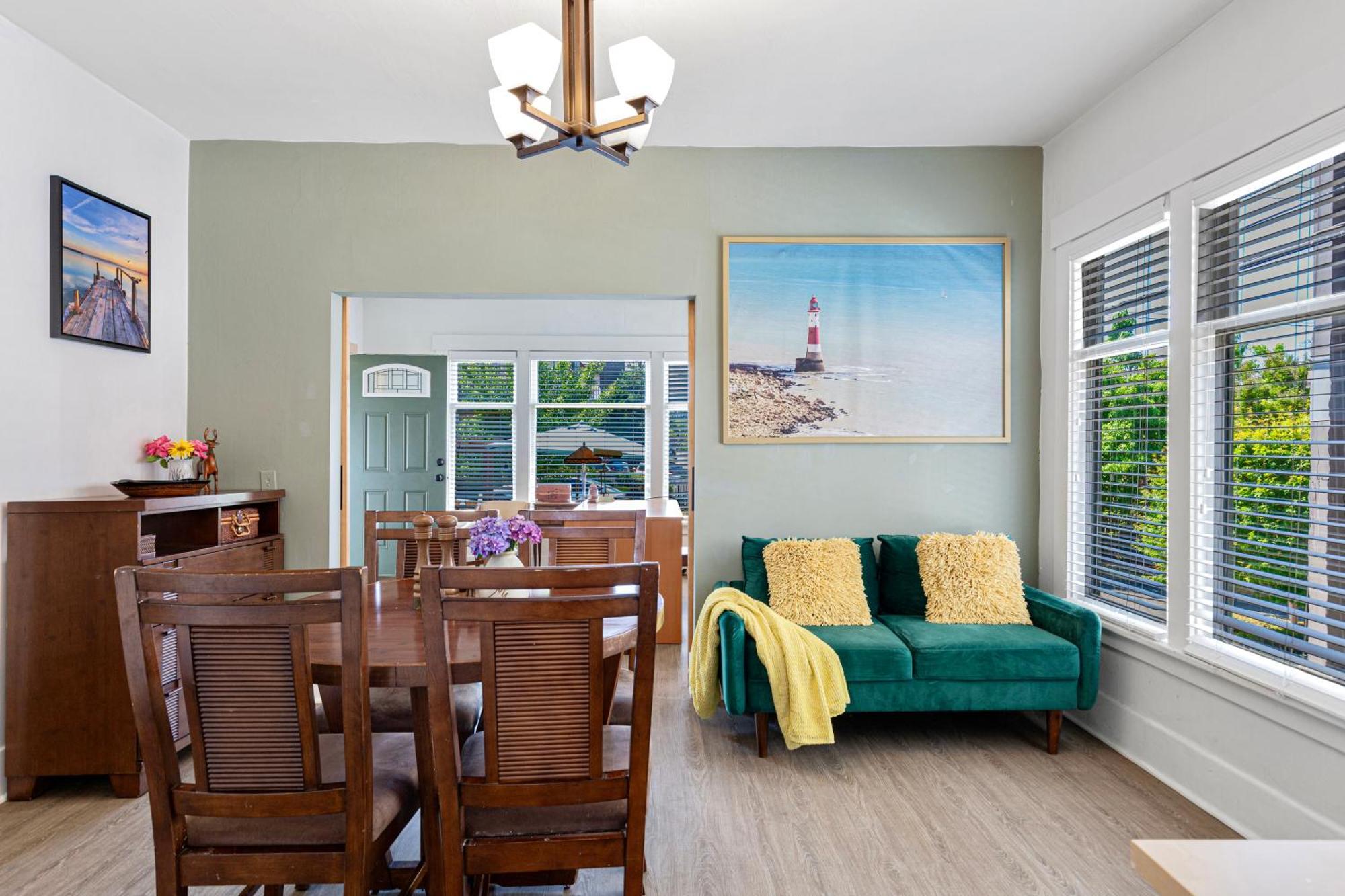 Vintage 3 Bedroom Home In Prime Eastlake Seattle With Private Parking Exterior foto